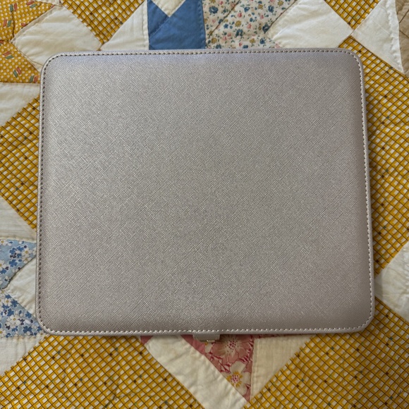 Hives & Honey Opal Large Jewelry Travel Case with Mirror Golden Mist Color - Picture 2 of 6